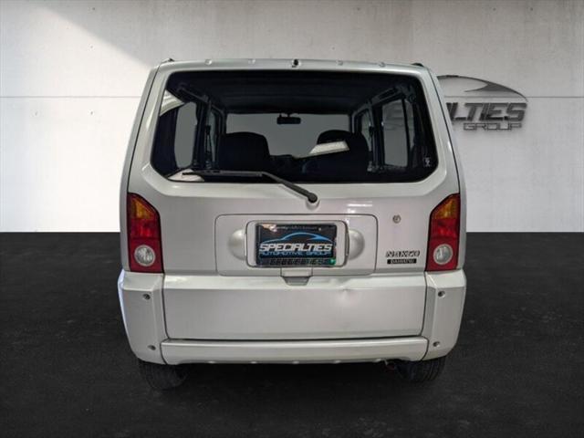 2000 Daihatsu Naked 2000