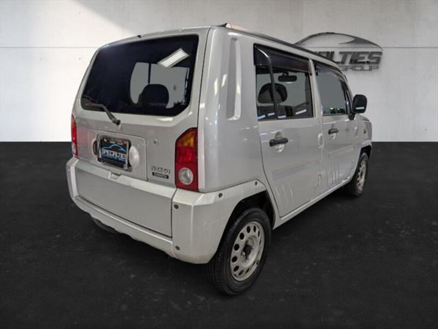 2000 Daihatsu Naked 2000