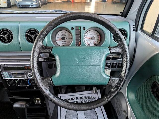 2000 Daihatsu Naked 2000