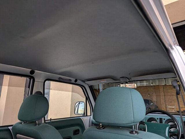 2000 Daihatsu Naked 2000