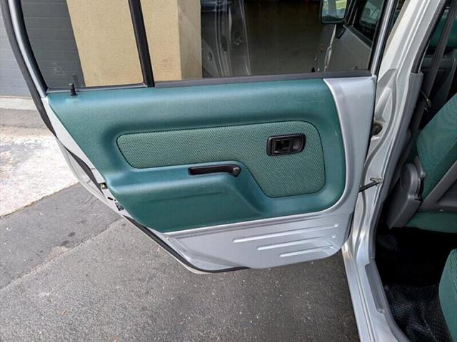 2000 Daihatsu Naked 2000