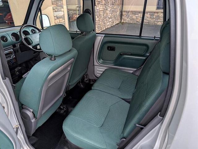 2000 Daihatsu Naked 2000