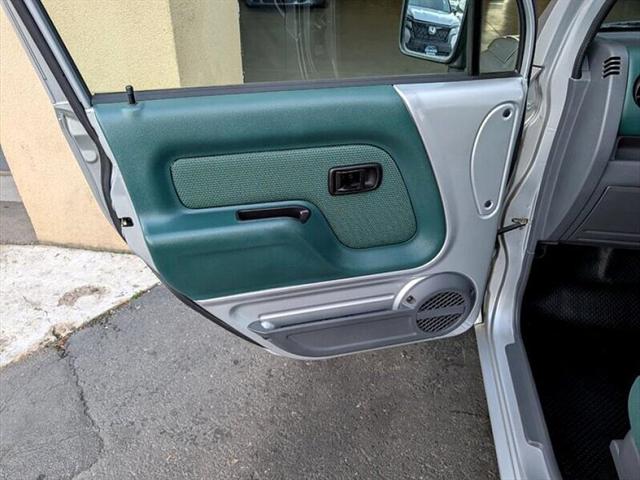 2000 Daihatsu Naked 2000