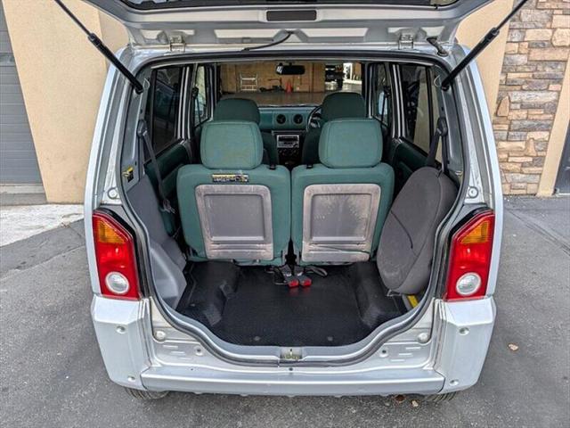 2000 Daihatsu Naked 2000