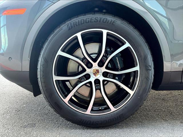 2025 Porsche Cayenne S