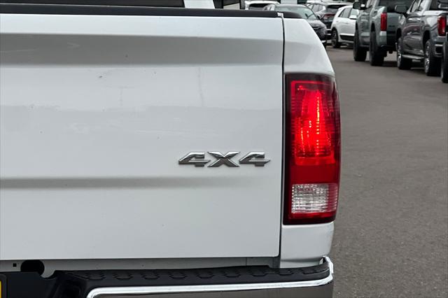 2023 Ram 1500 Classic SLT Crew Cab 4x4 5'7" Box
