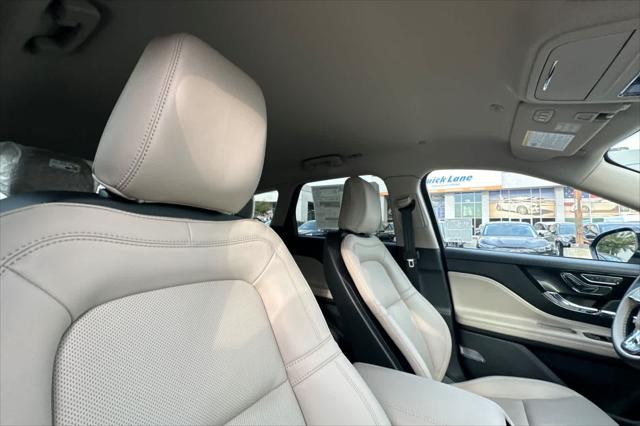 2025 Lincoln Corsair Premiere