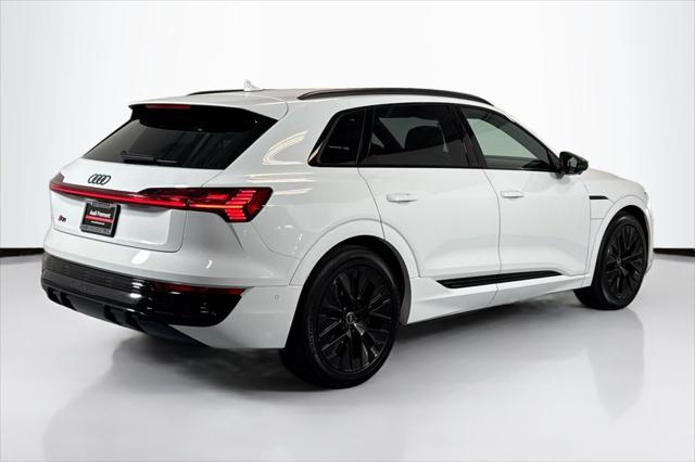 2024 Audi e-tron Prestige quattro
