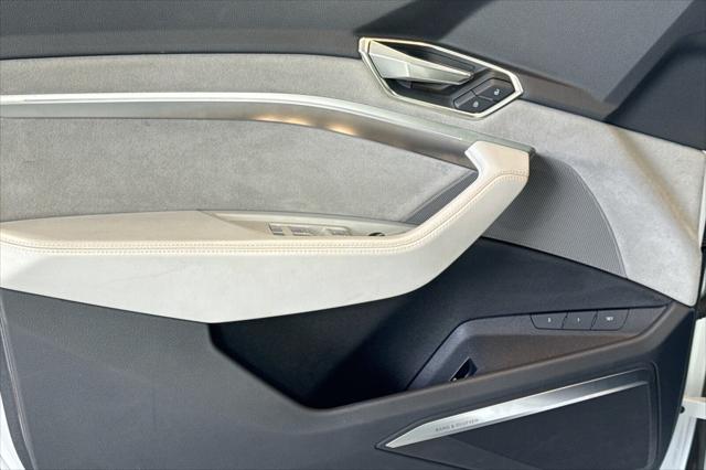 2024 Audi e-tron Prestige quattro