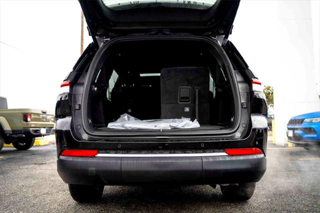 2025 Jeep Grand Cherokee L Laredo X 4x4