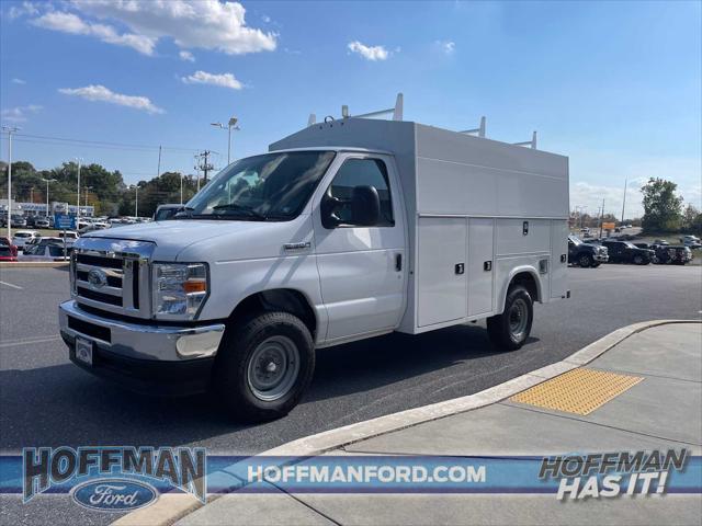 2025 Ford E-350 Cutaway Unknown