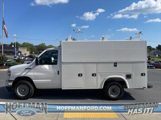 2025 Ford E-350 Cutaway Unknown