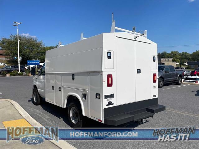 2025 Ford E-350 Cutaway Unknown