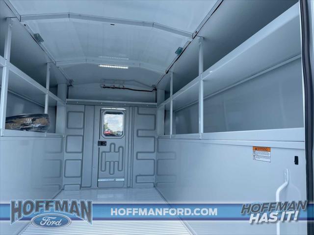2025 Ford E-350 Cutaway Unknown