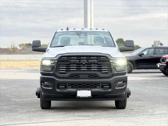 2026 RAM Ram 3500 Chassis Cab RAM 3500 TRADESMAN CREW CAB CHASSIS 4X4 60 CA