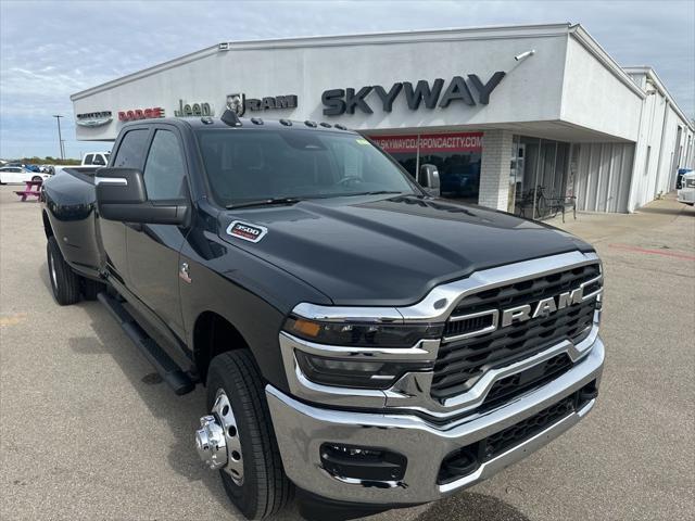 2026 RAM Ram 3500 RAM 3500 TRADESMAN CREW CAB 4X4 8 BOX