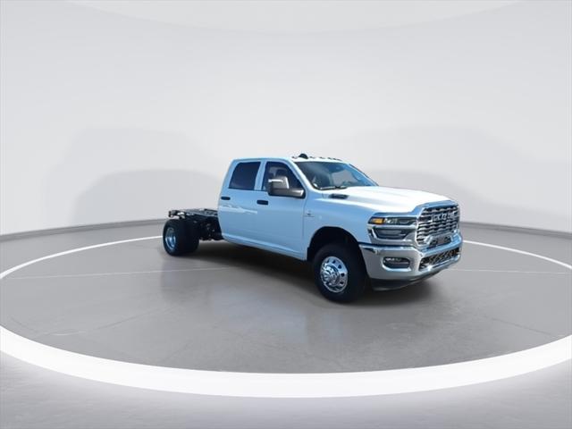 2026 RAM Ram 3500 Chassis Cab RAM 3500 TRADESMAN CREW CAB CHASSIS 4X4 60 CA 2026 RAM Ram 3500 Chassis Cab RAM 3500 TRADESMAN CREW CAB CHASSIS 4X4 60 CA