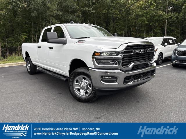 2026 RAM Ram 3500 RAM 3500 TRADESMAN CREW CAB 4X4 8 BOX