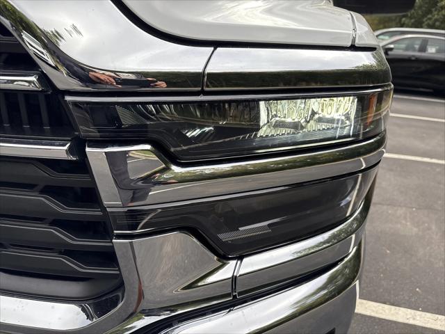 2026 Ram 2500 Tradesman Crew Cab 4x4 8' Box