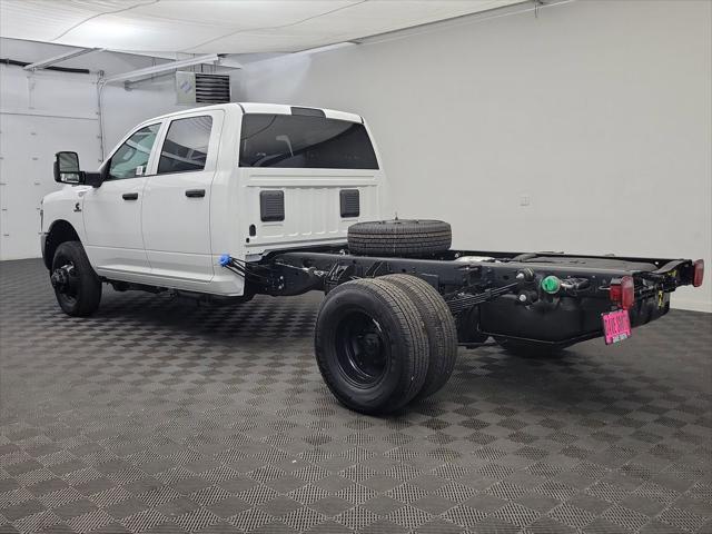 2026 RAM Ram 3500 Chassis Cab RAM 3500 TRADESMAN CREW CAB CHASSIS 4X4 60 CA