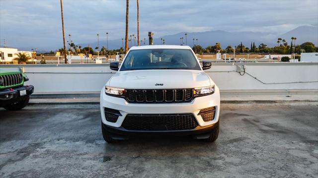 2025 Jeep Grand Cherokee GRAND CHEROKEE ALTITUDE 4X4