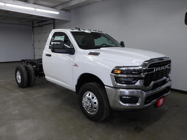 2026 RAM Ram 3500 Chassis Cab RAM 3500 TRADESMAN CHASSIS REGULAR CAB 4X4 60 CA