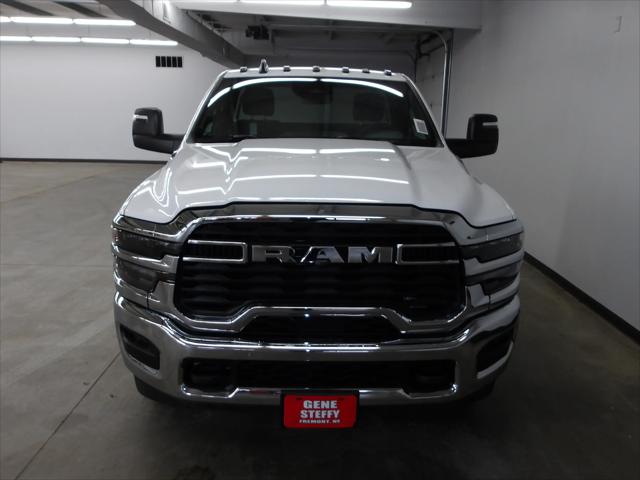 2026 RAM Ram 3500 Chassis Cab RAM 3500 TRADESMAN CHASSIS REGULAR CAB 4X4 60 CA