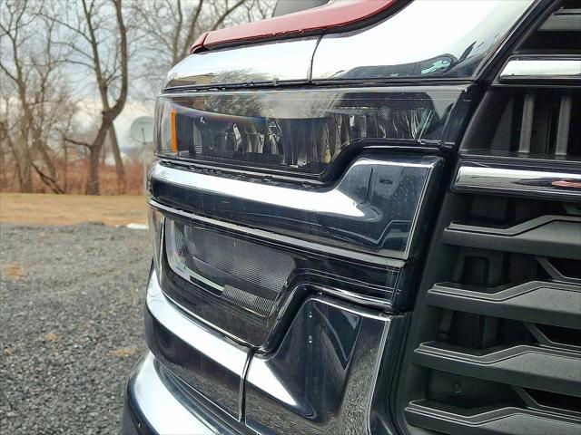 2026 Ram 3500 Tradesman Crew Cab 4x4 8' Box