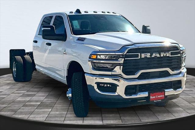 2026 RAM Ram 3500 Chassis Cab RAM 3500 TRADESMAN CREW CAB CHASSIS 4X4 60 CA 2026 RAM Ram 3500 Chassis Cab RAM 3500 TRADESMAN CREW CAB CHASSIS 4X4 60 CA