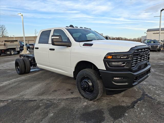 2026 RAM Ram 3500 Chassis Cab RAM 3500 TRADESMAN CREW CAB CHASSIS 4X4 60 CA