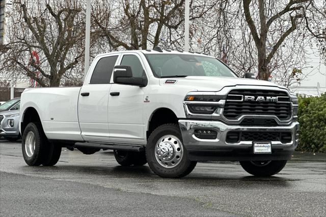 2026 RAM Ram 3500 RAM 3500 TRADESMAN CREW CAB 4X4 8 BOX