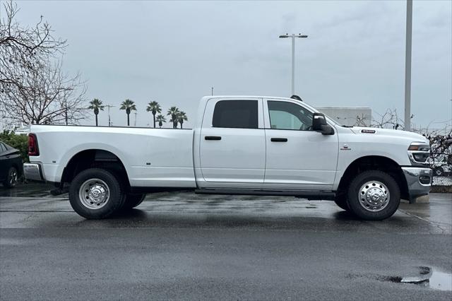 2026 RAM Ram 3500 RAM 3500 TRADESMAN CREW CAB 4X4 8 BOX