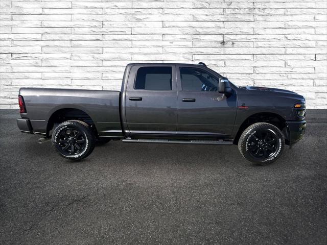 2026 RAM Ram 2500 RAM 2500 BLACK EXPRESS CREW CAB 4X4 64 BOX
