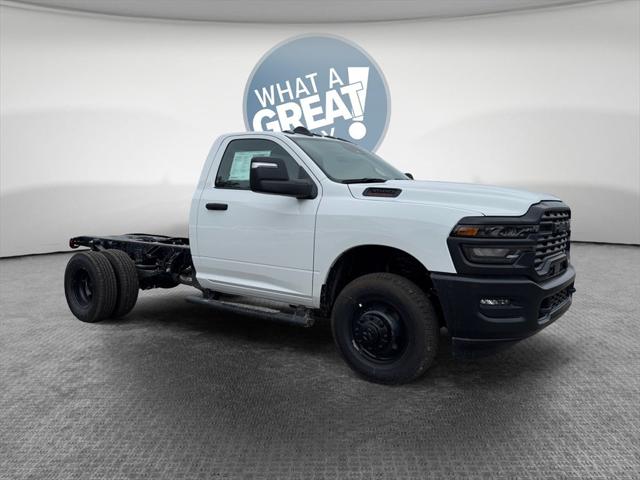 2026 RAM Ram 3500 Chassis Cab RAM 3500 TRADESMAN CHASSIS REGULAR CAB 4X4 60 CA