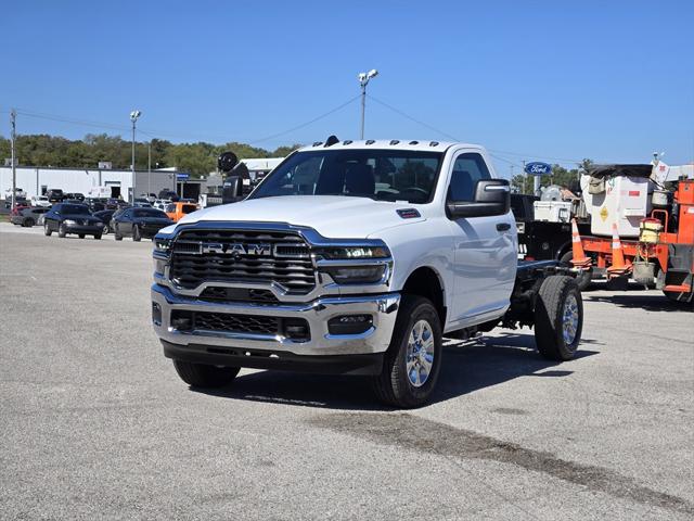 2026 RAM Ram 3500 Chassis Cab RAM 3500 TRADESMAN CHASSIS REGULAR CAB 4X4 60 CA