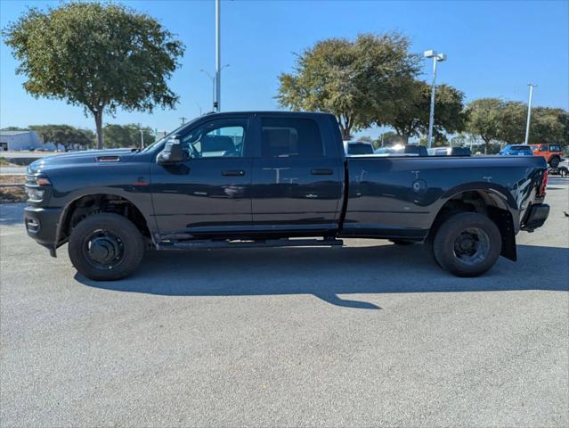 2026 RAM Ram 3500 RAM 3500 TRADESMAN CREW CAB 4X4 8 BOX