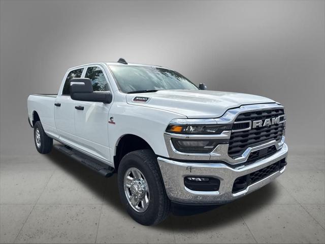 2026 RAM Ram 3500 RAM 3500 TRADESMAN CREW CAB 4X4 8 BOX