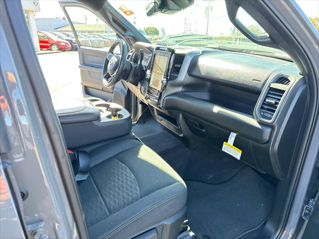 2026 RAM Ram 2500 RAM 2500 BLACK EXPRESS CREW CAB 4X4 64 BOX