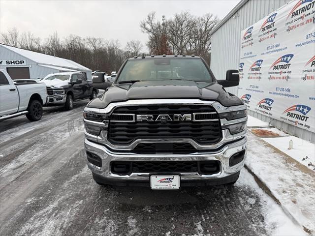 2026 RAM Ram 2500 RAM 2500 TRADESMAN CREW CAB 4X4 64 BOX