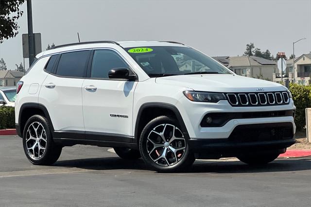 2024 Jeep Compass Latitude 4x4 2024 Jeep Compass Latitude 4x4