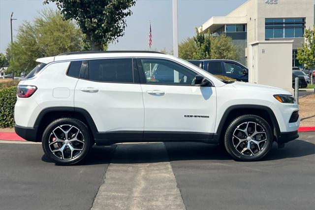 2024 Jeep Compass Latitude 4x4 2024 Jeep Compass Latitude 4x4