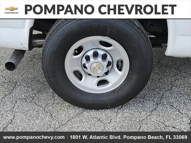 2025 Chevrolet Express Cargo Van RWD 2500 Regular Wheelbase WT