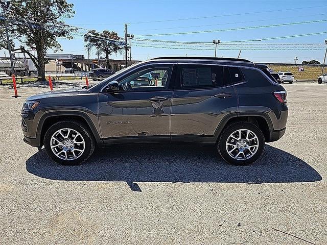 2022 Jeep Compass Latitude Lux 4x4