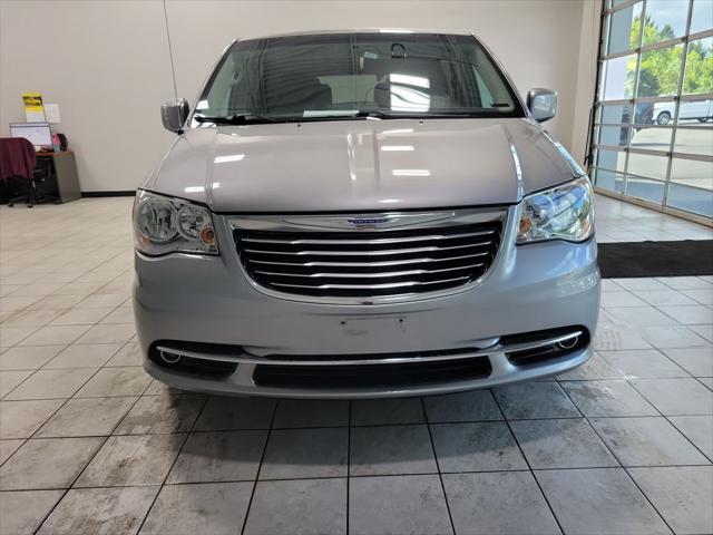 2016 Chrysler Town and Country Touring