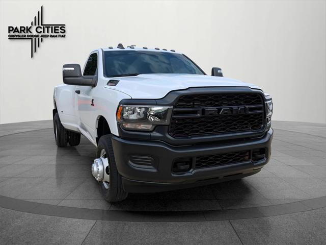 2024 RAM 3500 Tradesman Regular Cab 4x4 8 Box