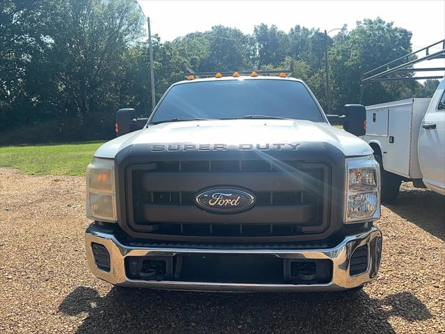 2015 Ford F-350 Chassis XL