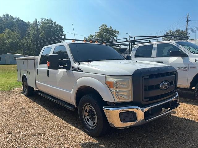 2015 Ford F-350 Chassis XL