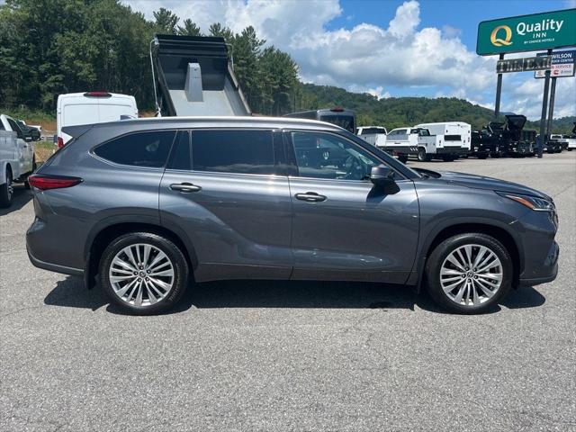 2023 Toyota Highlander Platinum