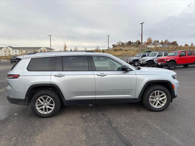 2023 Jeep Grand Cherokee L Laredo 4x4 2023 Jeep Grand Cherokee L Laredo 4x4