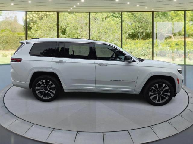 2022 Jeep Grand Cherokee L Overland 4x4 2022 Jeep Grand Cherokee L Overland 4x4